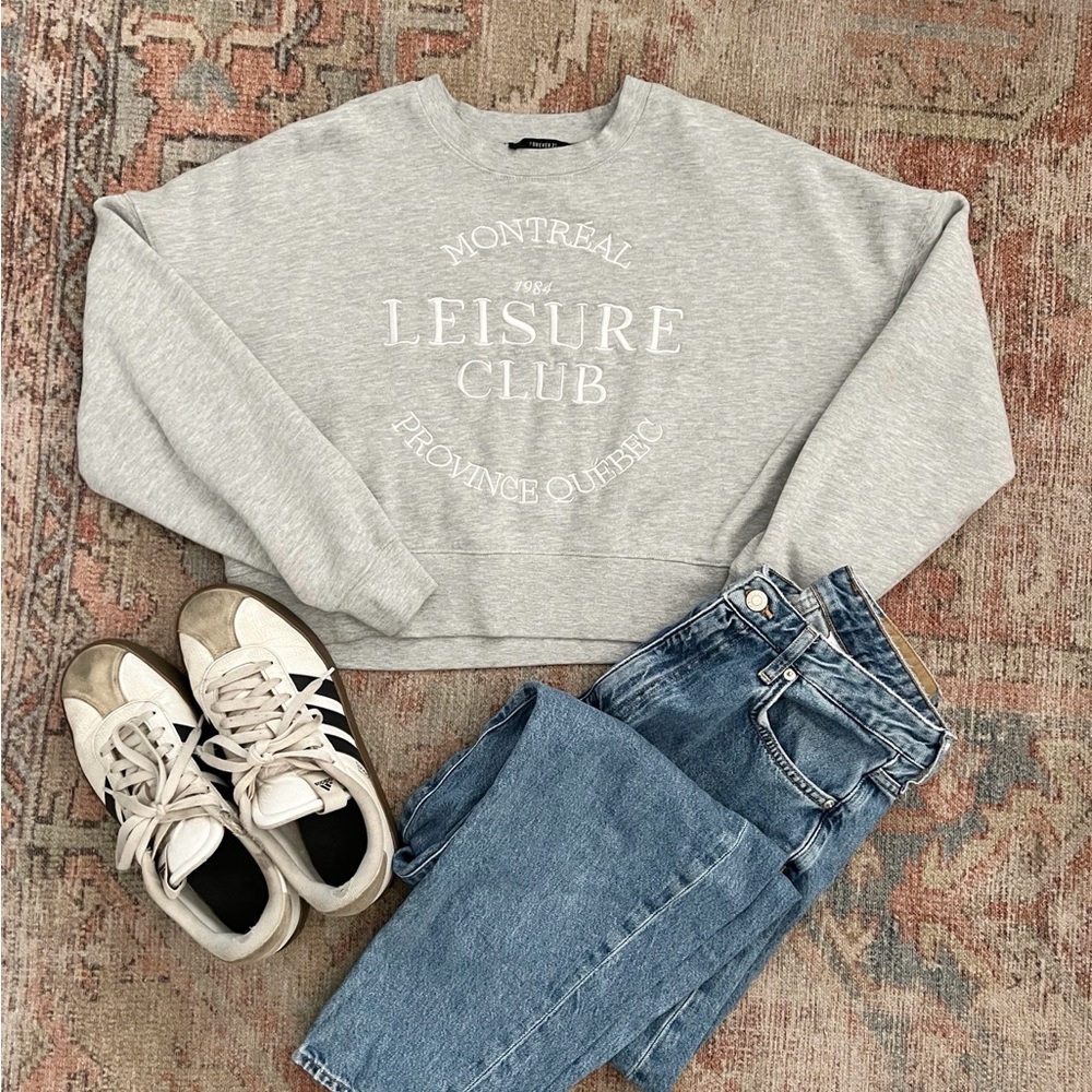 Forever 21 Gray Boxy Crop Sweatshirt